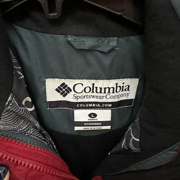 Large, red Columbia double lined ski jacket - Picture 2 of 8